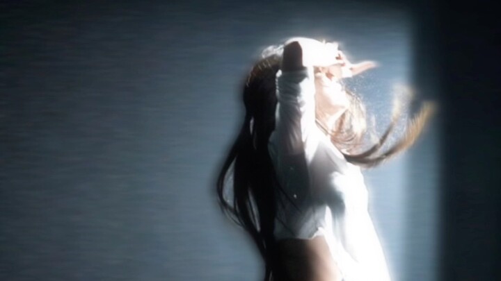 "Twilight Echoes" ท่าเต้นเนื้อเพลงโดย Demi