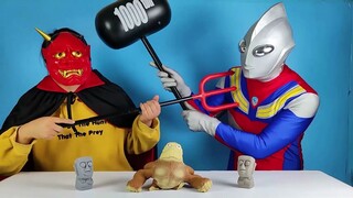 Con quái vật mặt đỏ đã tấn công Ultraman Ace và chiếm đồ chơi của Stone Man, và Ultraman thật đã đến