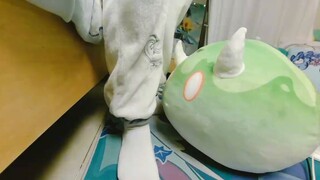 "ก่อนจะออกไปก็จูบพี่ชายของคุณซะหน่อยสิ~"