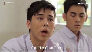 นักเรียนทุกคนของโรงเรียนนี้ต้องตัดผม