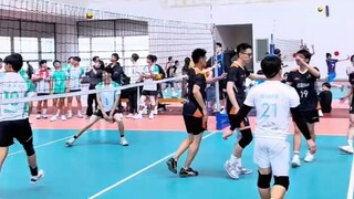 Ketika penyerang utama tim Anda adalah Superman! Setelah bertahan di posisi ketiga, Anda dapat melay