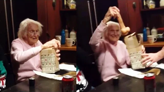 Funniest Christmas Present Pranks 3