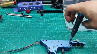 Không khó lắm đâu. Chỉ cần sửa đổi và thử thôi. Nếu hỏng, bạn có thể vứt đi và mua cái mới.