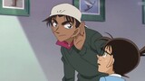 Conan dan Heiji saling mengejek. Heiji: Menyerah, Kudo.