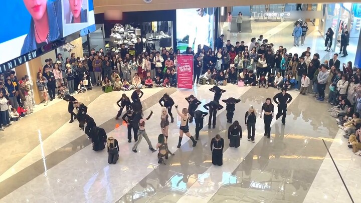 【ITZY】Passing by the Hangzhou shopping mall and seeing so many people on the road show is so shockin