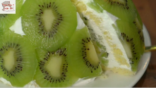 Đồ ăn Hàn : Bánh kem kiwi 1  #MonngonHan