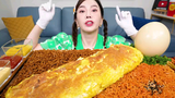 [Mukbang ASMR] Making Giant Rolled Cheese Omelet With Ostrich Eggs !