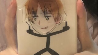 【APH】Koki Inggris memamerkan casing ponselnya (bukan hitam