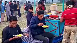 kelakuan warga prindavan.