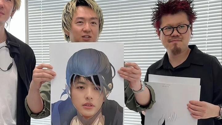 คุณครูอาโอกิ ยูตะ มาถึงมิติใหม่เพื่อรับบทบาทเป็นหัวหน้า~ลองทายสิว่าเขาเล่นบทบาทอะไร