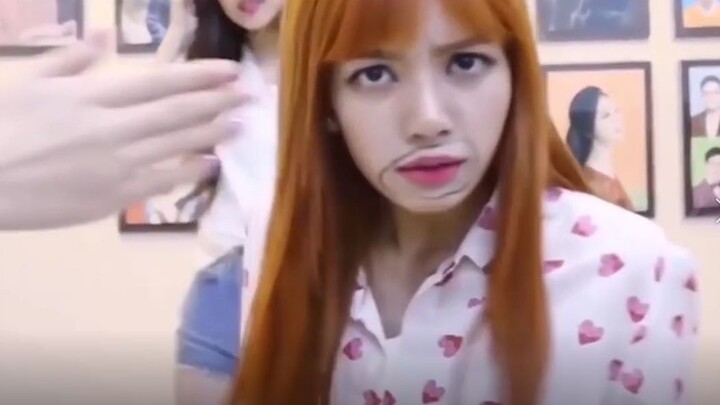 [Youth with You S2]Compilation of funny moments of Lisa