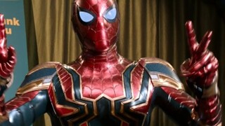 [Phiên bản Hà Lan của Người Nhện] Chuyến đi hàng ngày của Peter Parker (Người Nhện) ở Châu Âu [Số 1 