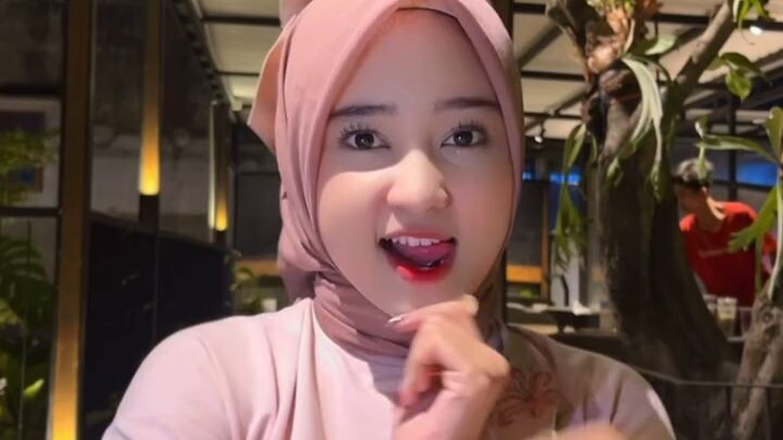 cantik banget wanita ini 🔥🔥