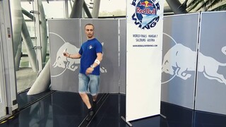  Juara Red Bull Paper Wings, bisa terbang sejauh 53 meter!