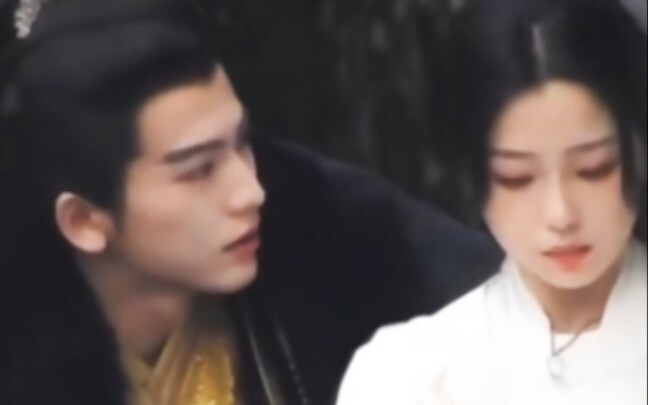 “โชคชะตาถูกจารึกไว้บนหินสามชีวิต”
