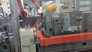 Robotic mig welding machine