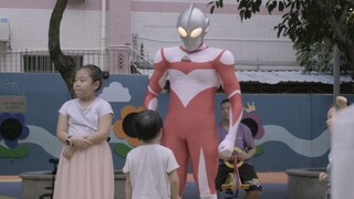 [Ultraman Grey: Thực hiện ước mơ của trẻ em trong Lễ hội Thuyền rồng] Tên tôi không phải Tiga, xin h