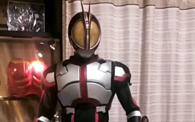 Kamen Rider FAIZ เวอร์ชันเอฟเฟกต์พิเศษการแปลงร่าง