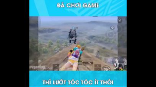 Chơi game lướt tóc tóc ít thôi