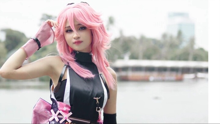 Ketika adik kelasmu jadi cosplayer