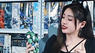 Đặt trên chiếc xe máy yêu quý của tôi? Bằng cách thêm một chiếc hộp bên ngoài, bạn có thể ngụy trang