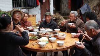 亲戚送了一条生态草鱼，做一盆“水煮鱼”麻辣鲜香，一家人吃爽了