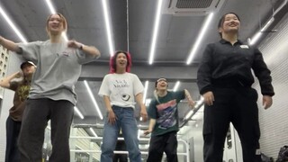 【Aiki】Is this how Kpop people get up early to do morning exercises?