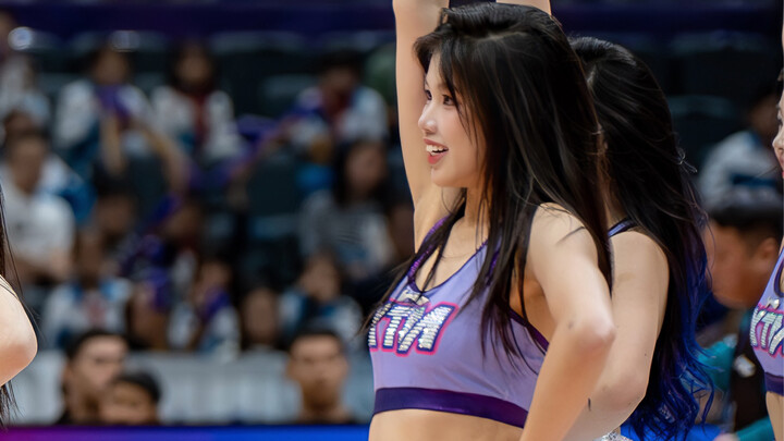 On the days when I didn't update, I went to the CBA to be a cheerleader