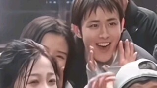 Captured Tian Jiarui at the wrapping of "Yun Wei Shan" and "Yun Zhi Yu". The bangs hairstyle is not 