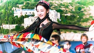 Flowers and Boys | Dilireba dances Xinjiang dance again and the beauty god is here! I also want to t