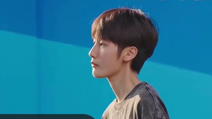 ภาพจริงโรงเรียนจีนบน TikTok “สวยงามและทันสมัย ฉันใฝ่ฝันถึงมัน” แต่ฉันกลัวหนังสือบนโต๊ะ “มันแข่งขันกั