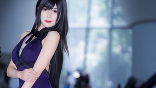 [Góc nhìn thứ nhất] Bạn sẽ chọn nữ hoàng tím Tifa hay cô gái dễ thương màu xanh Rem?