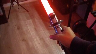 Cảm nhận sự áp bức từ hiệu ứng âm thanh của lightsaber of Sir