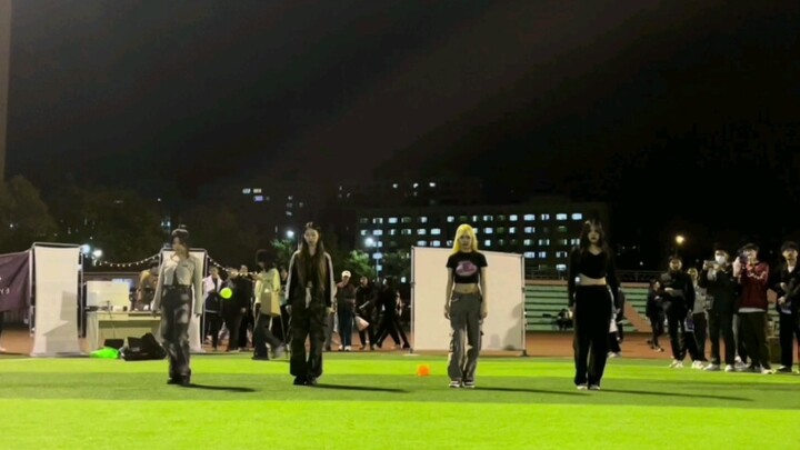 “Black Pink” คัมแบ็กรายการเหรอ? ปิดการแสดงสนามเด็กเล่น