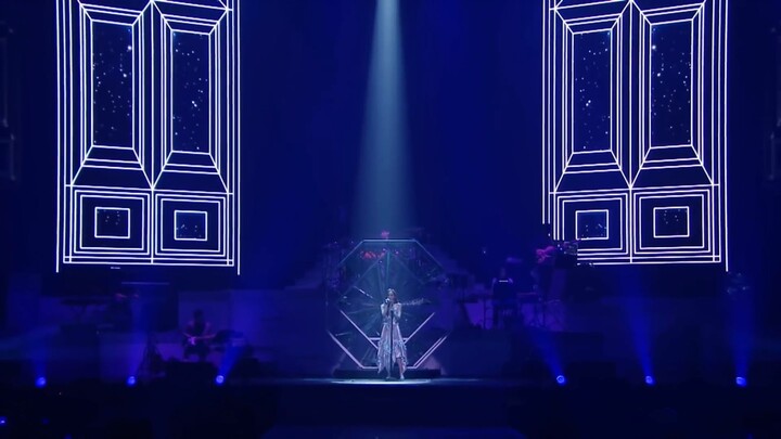 IU - 10th Anniversary Tour Concert 'Dlwlrma' [2018.12.15] - Bilibili