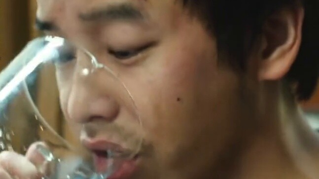 #Mari kita goyangkan matahari bersama. Minum saja air bahagia itu.