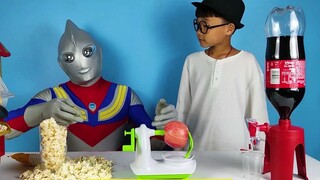 [Hài hước] Mặc đồ Ultraman làm bỏng ngô