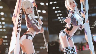 【Cosplay】Chị gái gợi cảm-Bộ đồ đua ngu ngốc của Black Gun