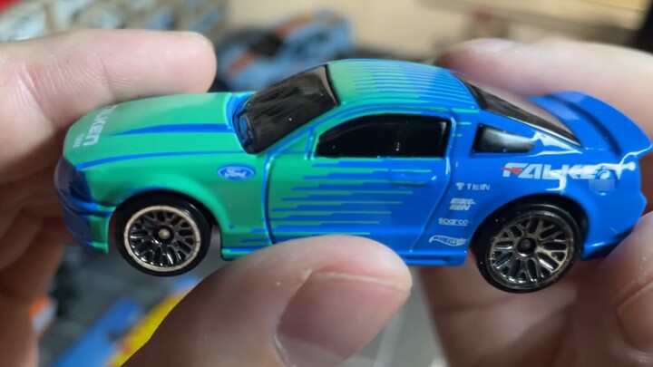 【1:64】Pena cat memperhalus mobil, menanam rumput, dan menginjak lubang