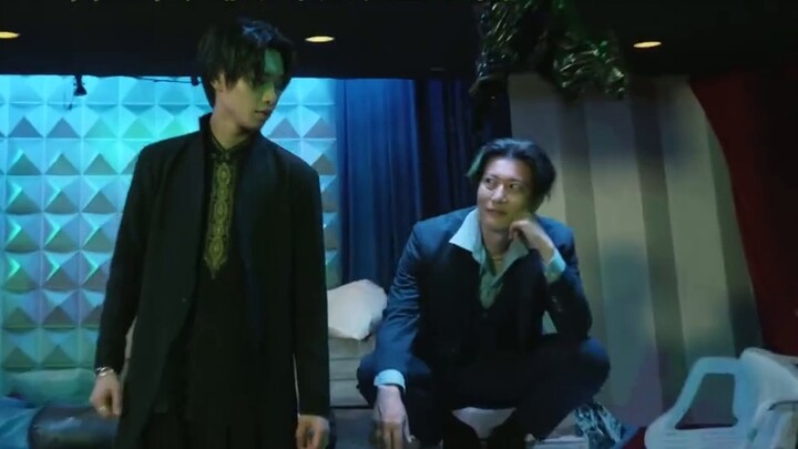 【MAD/Black General/Chair】Hãy bước lên ngai vàng với bước chân của một người đàn ông dũng cảm!
