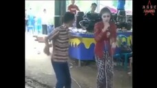 Kumpulan Video Sedang Joget Kocak Parah Kelakuan Warga +62 Bikin Ngakak Parah