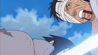 At this time, Shisui's eyes were sealed by Danzo's Inner Four Symbols, and Obito couldn't get them e