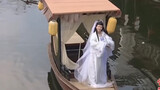 Chang'e has remembered this scene for many years: when she was a child, she waved her hand and even 