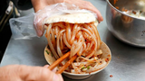 Đồ ăn đường phố Trung Quốc - Mì lạnh Sandwich | Street Food