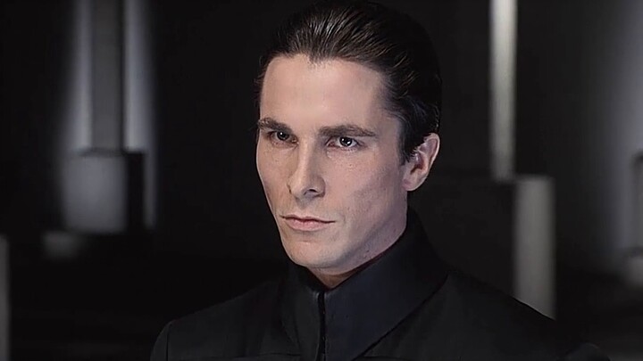 In one minute, you can see the changes in the appearance of "Hollywood Rubber Man" Christian Bale