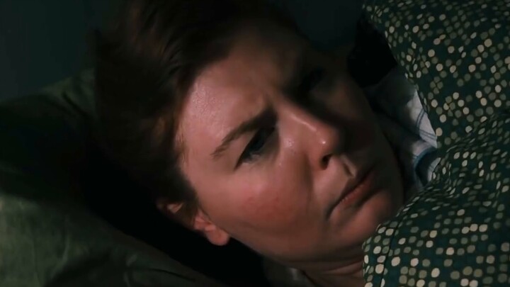 Two short videos tell you the normal operation of encountering ghosts after turning off the lights