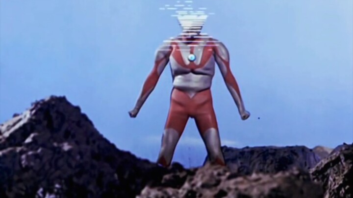 Koleksi Ultraman gaya Showa menggunakan teleportasi