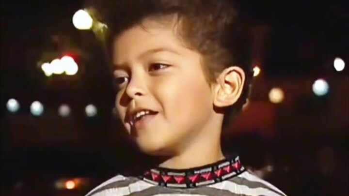 Bruno Mars is so cute when he's a child 😍