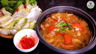 LẨU GÀ CHUA CAY | Cách để có nồi lẩu gà thơm ngon đơn giản | Bếp Của Vợ