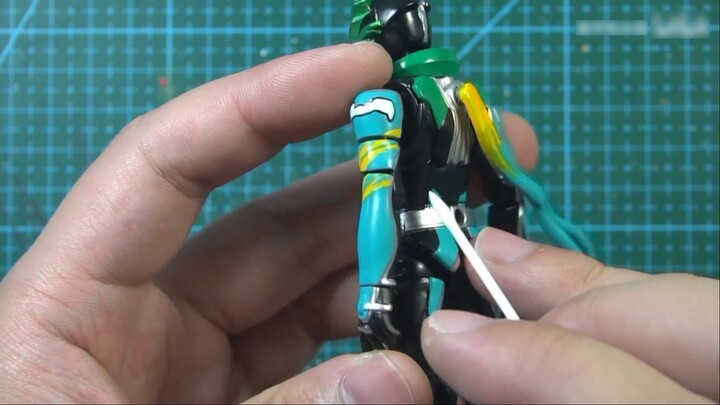 [Brush Painting All Things - Chief Continent Chapter] Bandai giả vờ sử dụng Đòn chém của Kamen Rider